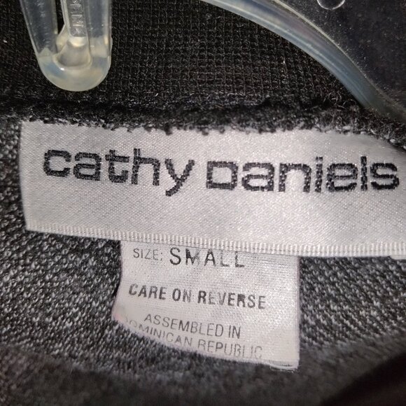 CATHY DANIELS LADIES BUTTON-DOWN SWEATER - Picture 3 of 3